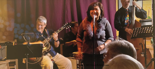 Armi Grano sings jazz in Puerto Vallarta Armi Grano sings jazz in Puerto Vallarta